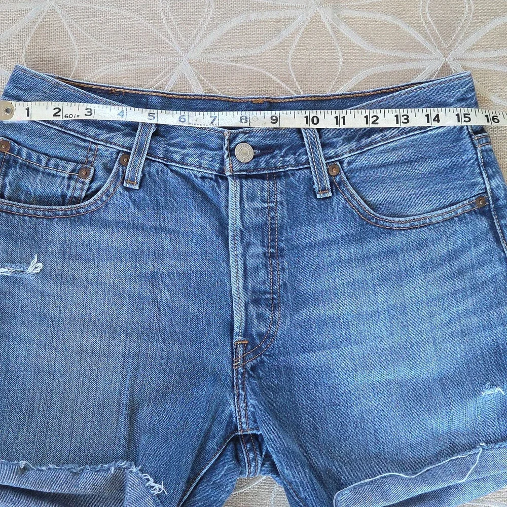 Levi's 501 Cut Off Denim Shorts!